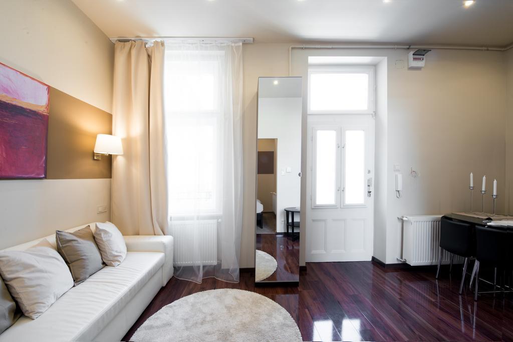 Little Boss Apartment Βουδαπέστη Εξωτερικό φωτογραφία